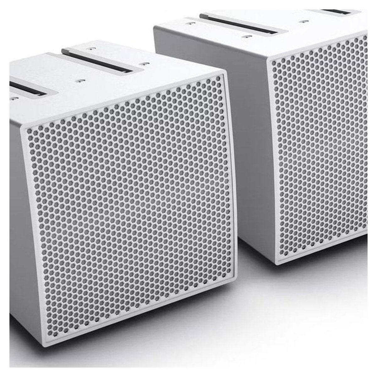 Par De Satelites De La Serie Curv 500 Ld Systems Curv500S2 en uso – LD Systems México | Armonía Musical