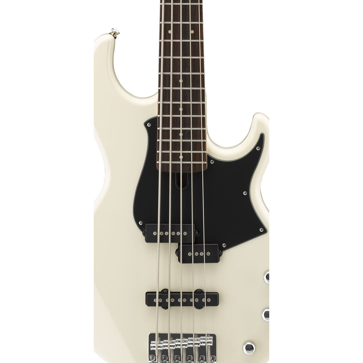 Bajo eléctrico Yamaha BB235 5 cuerdas vintage white detalle cuerpo y pastillas | Armonía Musical México