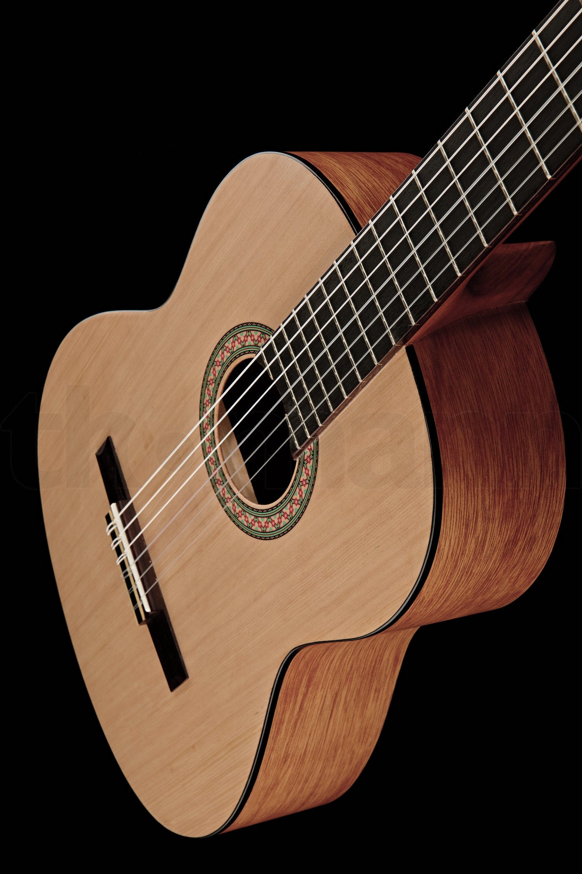 Guitarra clásica Yamaha C40M 4/4 acabado mate vista ambiente | Armonía Musical México