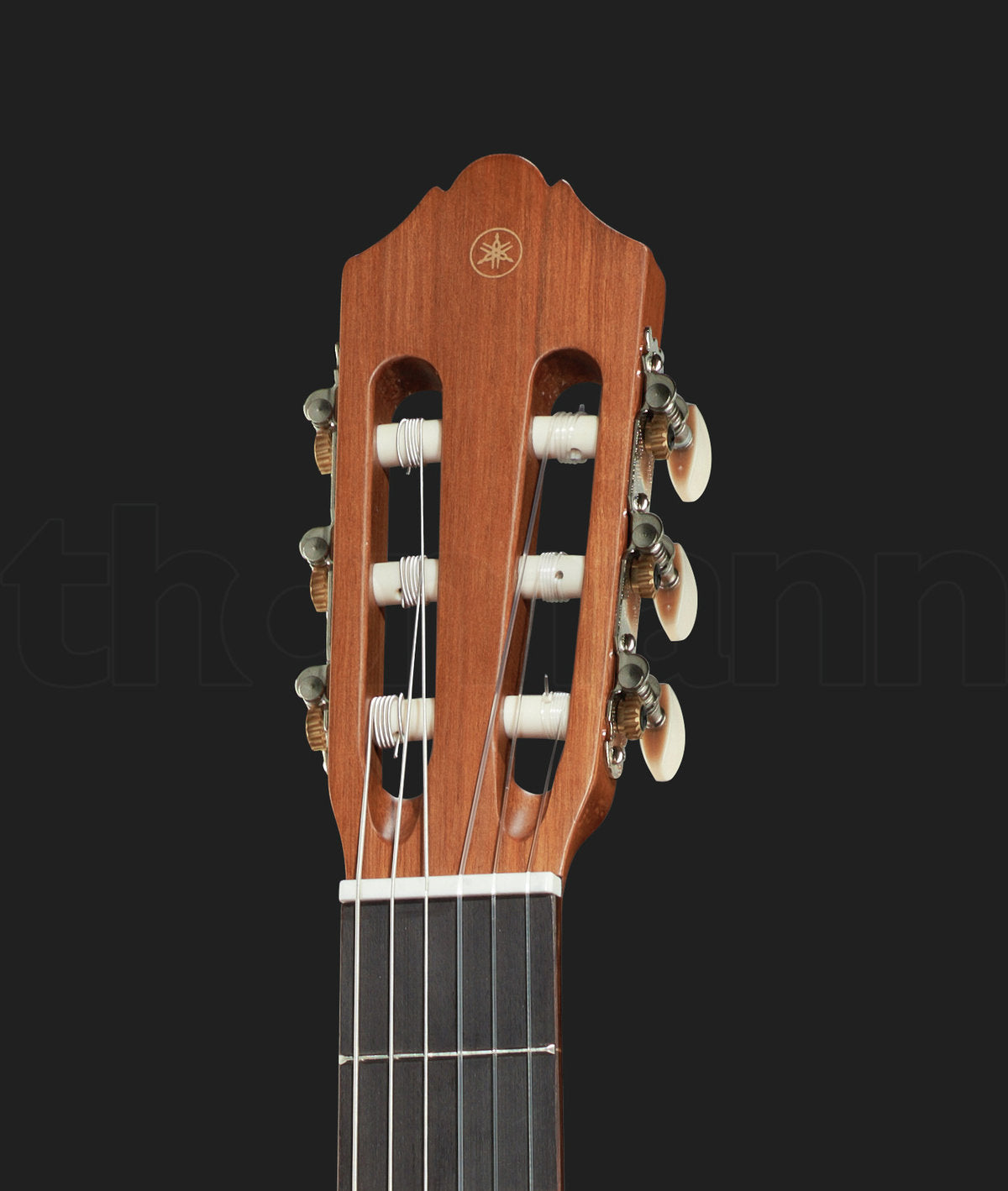 Guitarra clásica Yamaha C40M 4/4 acabado mate vista frontal completa | Armonía Musical México