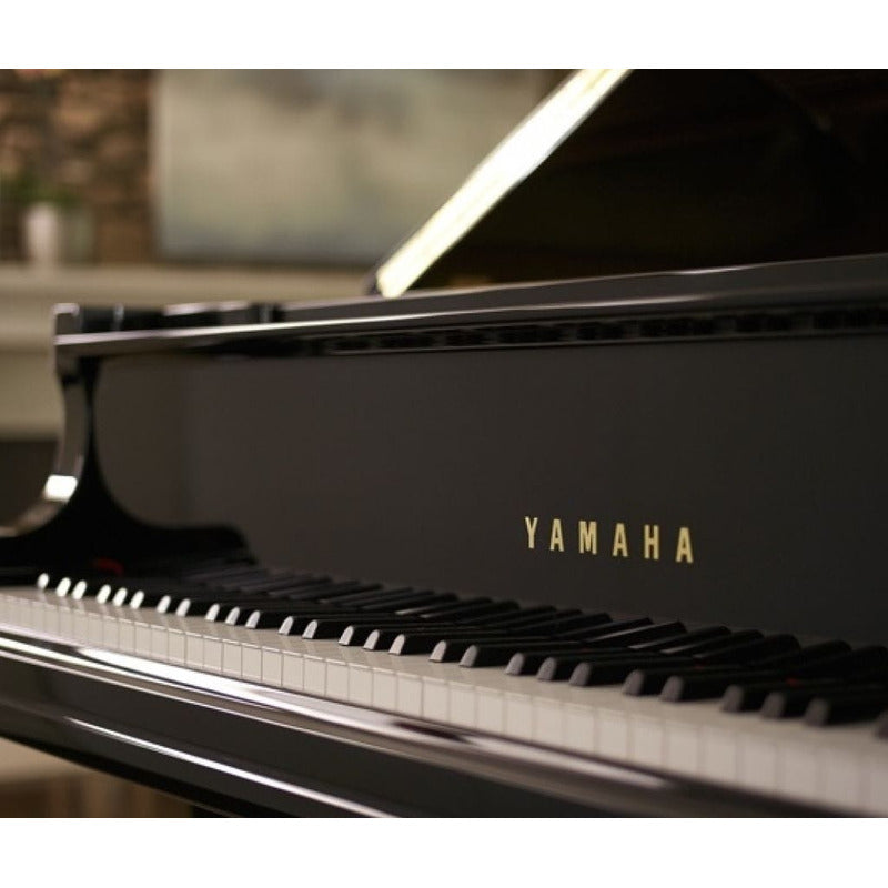 Piano De Cola Yamaha Gb1k