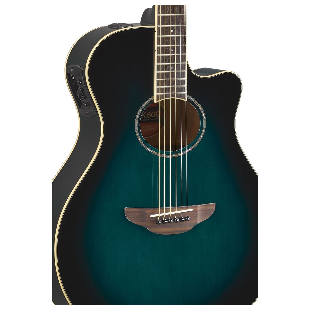 Guitarra electroacústica Yamaha APX600 Oriental Blue Burst detalle cuerpo y preamp | Armonía Musical México