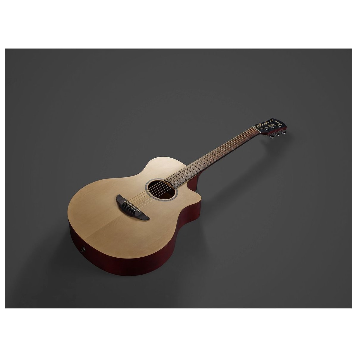 Guitarra electroacústica Yamaha APX600M Natural Satin vista de conjunto | Armonía Musical México