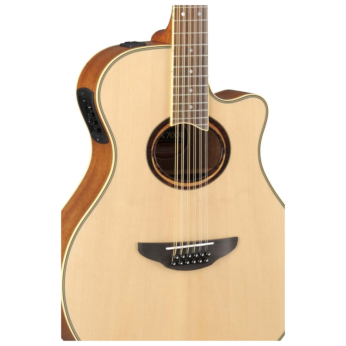 Guitarra electroacústica Yamaha APX700II-12 Natural detalle cuerpo y preamp | Armonía Musical México