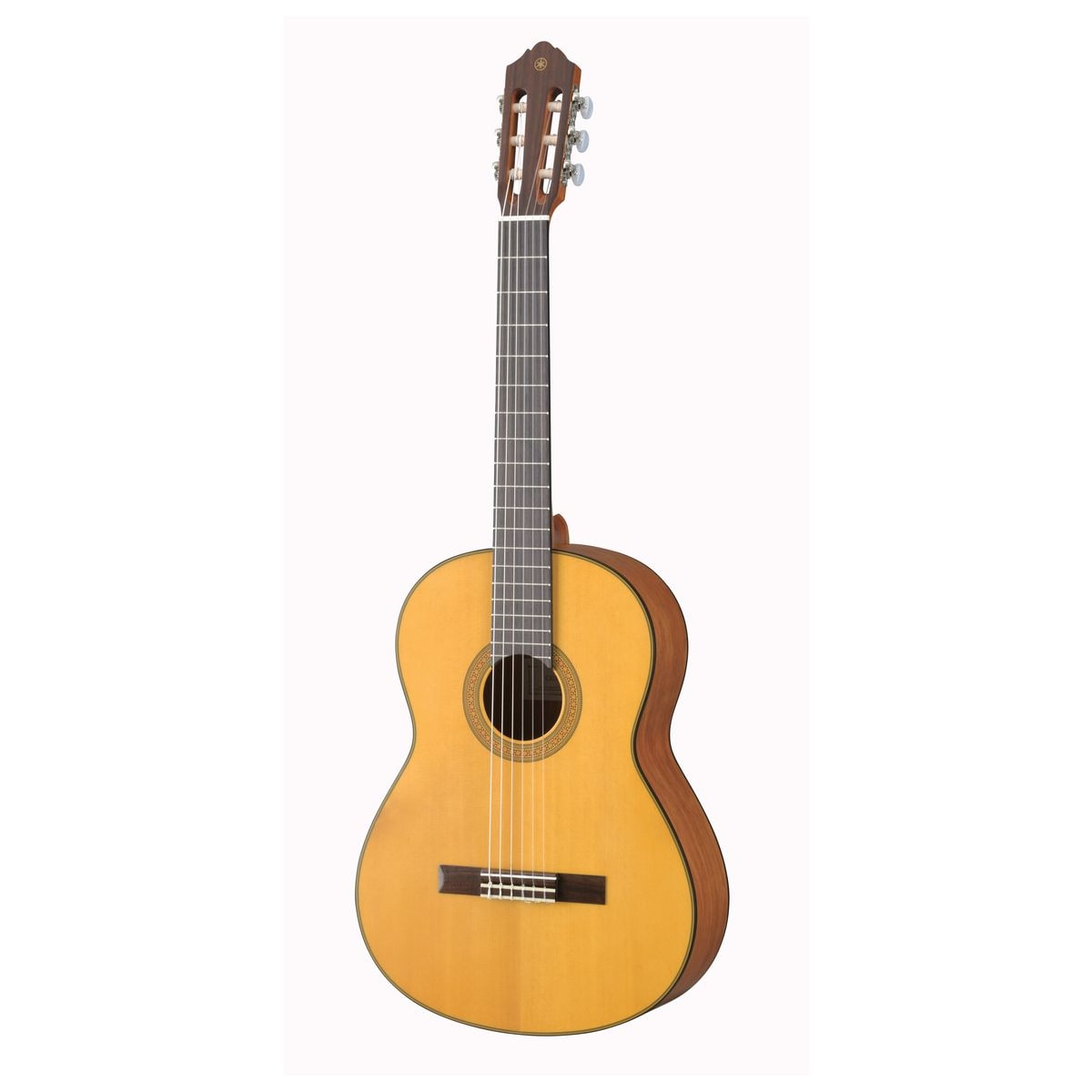 Guitarra clásica Yamaha CG122M Abeto vista frontal | Armonía Musical México