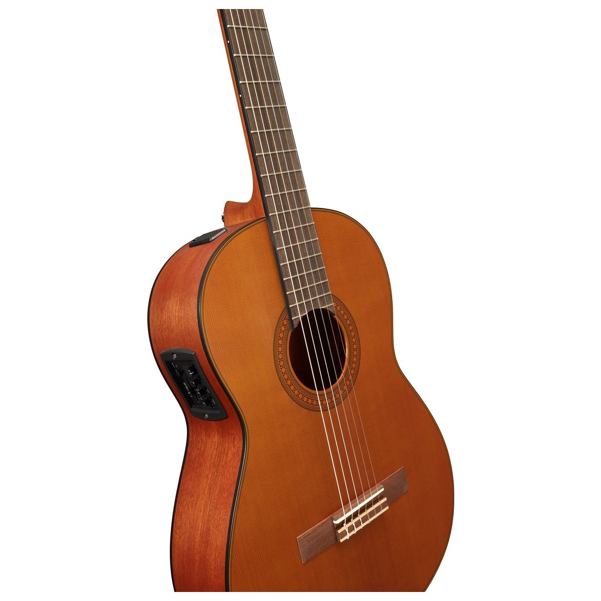 Guitarra clásica electroacústica Yamaha CGX122M Cedro vista de conjunto | Armonía Musical México