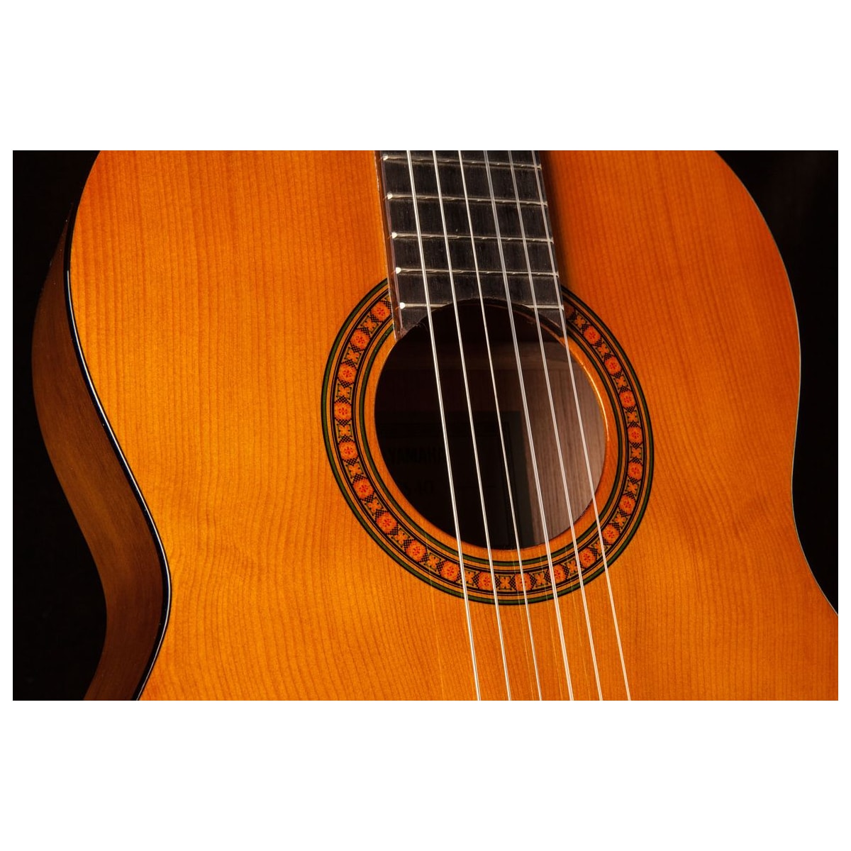 Guitarra clásica Yamaha CS40II Natural vista posterior | Armonía Musical México