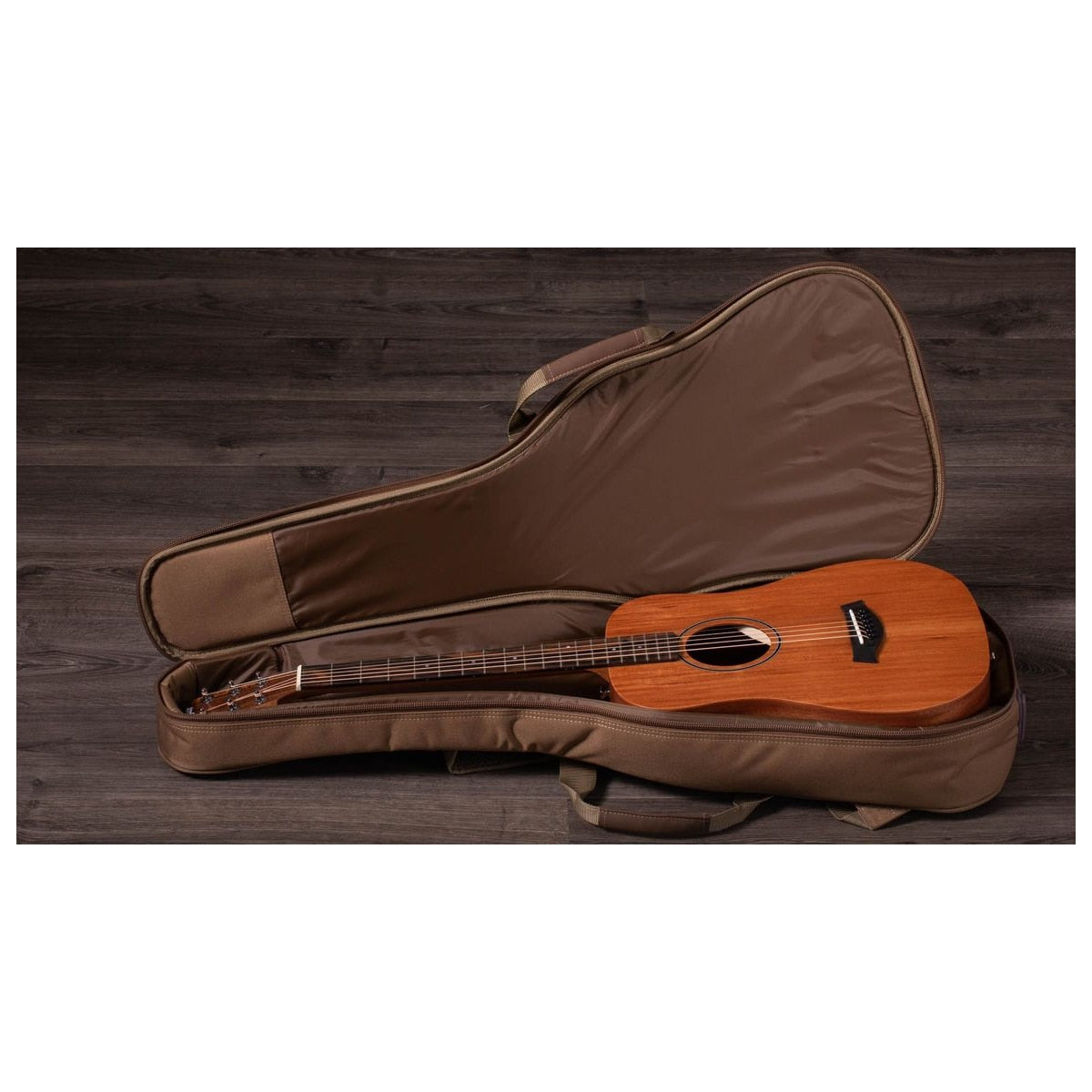 Taylor Guitars Baby Taylor BT2-e detalle tapa – Guitarras Electroacústicas | Armonía Musical México