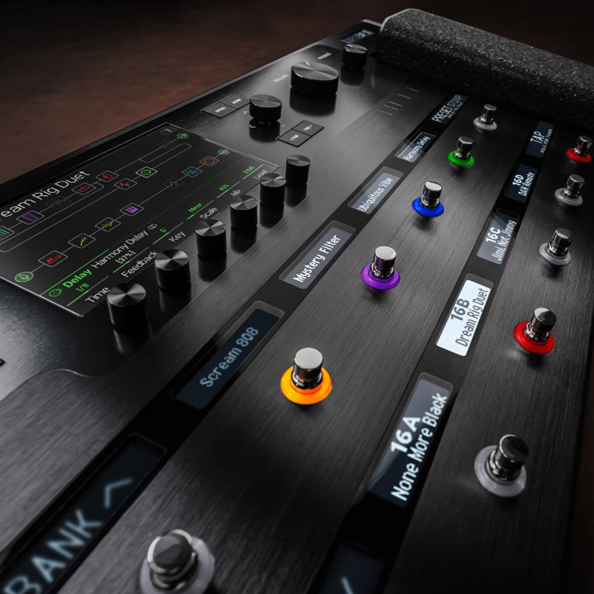 Pedalera multiefectos Line 6 Helix Floor procesador de guitarra detalle footswitches | Armonía Musical México