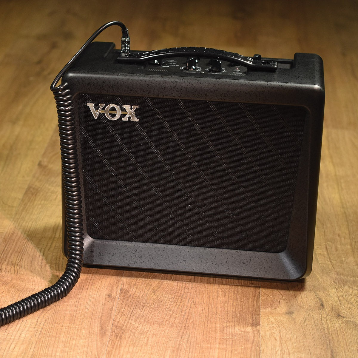 VOX Amplificador Vox VX15 GT Para Guitarra 15W Negro vista trasera – Bocinas y Audio | Armonía Musical México