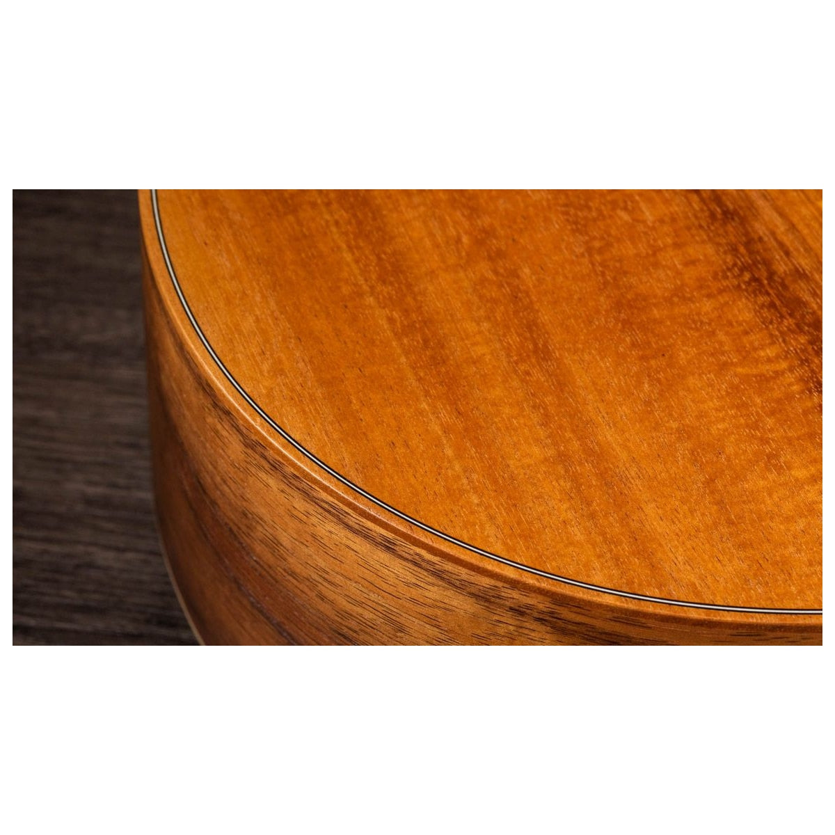 Taylor Guitars GS Mini-E KOA detalle tapa – Guitarras Electroacústicas | Armonía Musical México