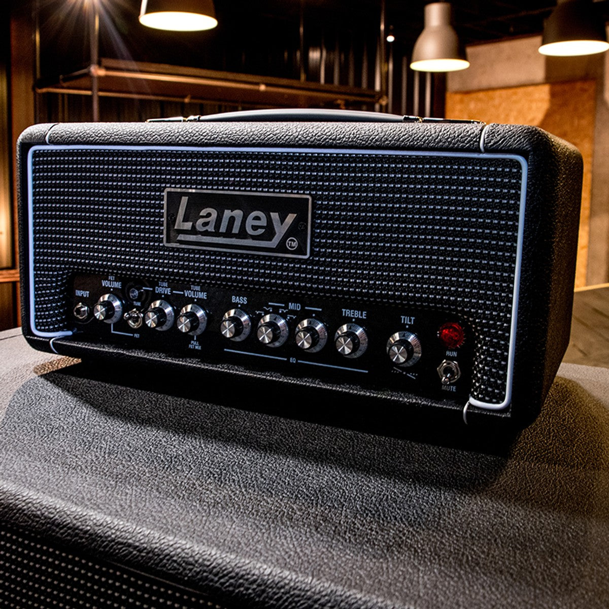 Laney DB500H en uso – cabezal de bajo | Armonía Musical México