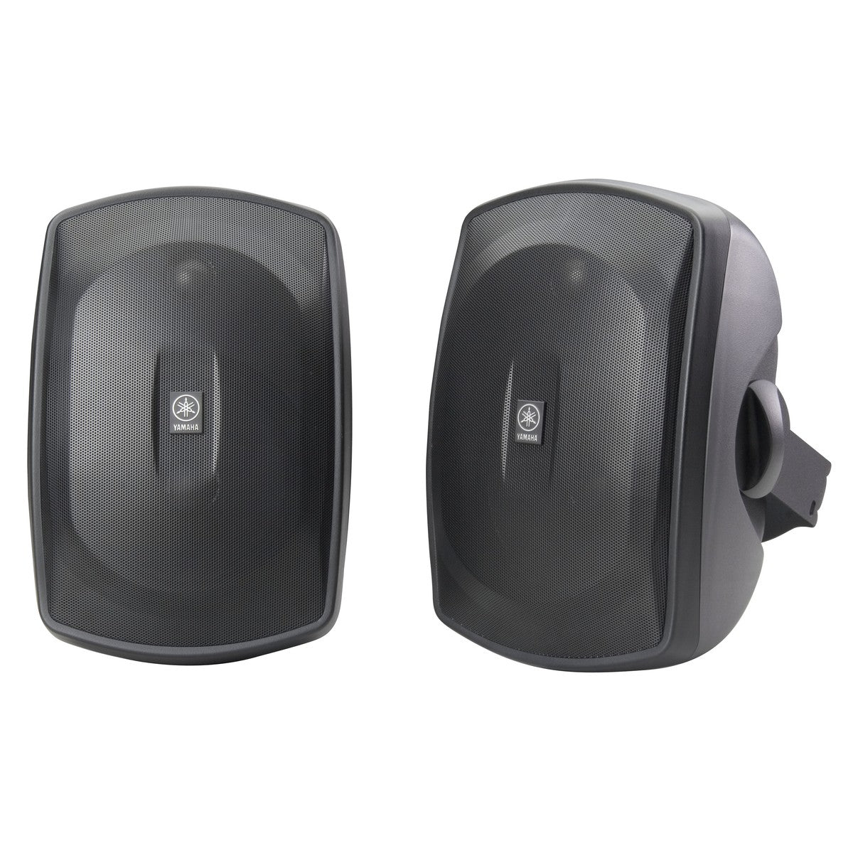 Bocinas Yamaha NS-AW390 intemperie 120W par negro vista frontal | Armonía Musical México