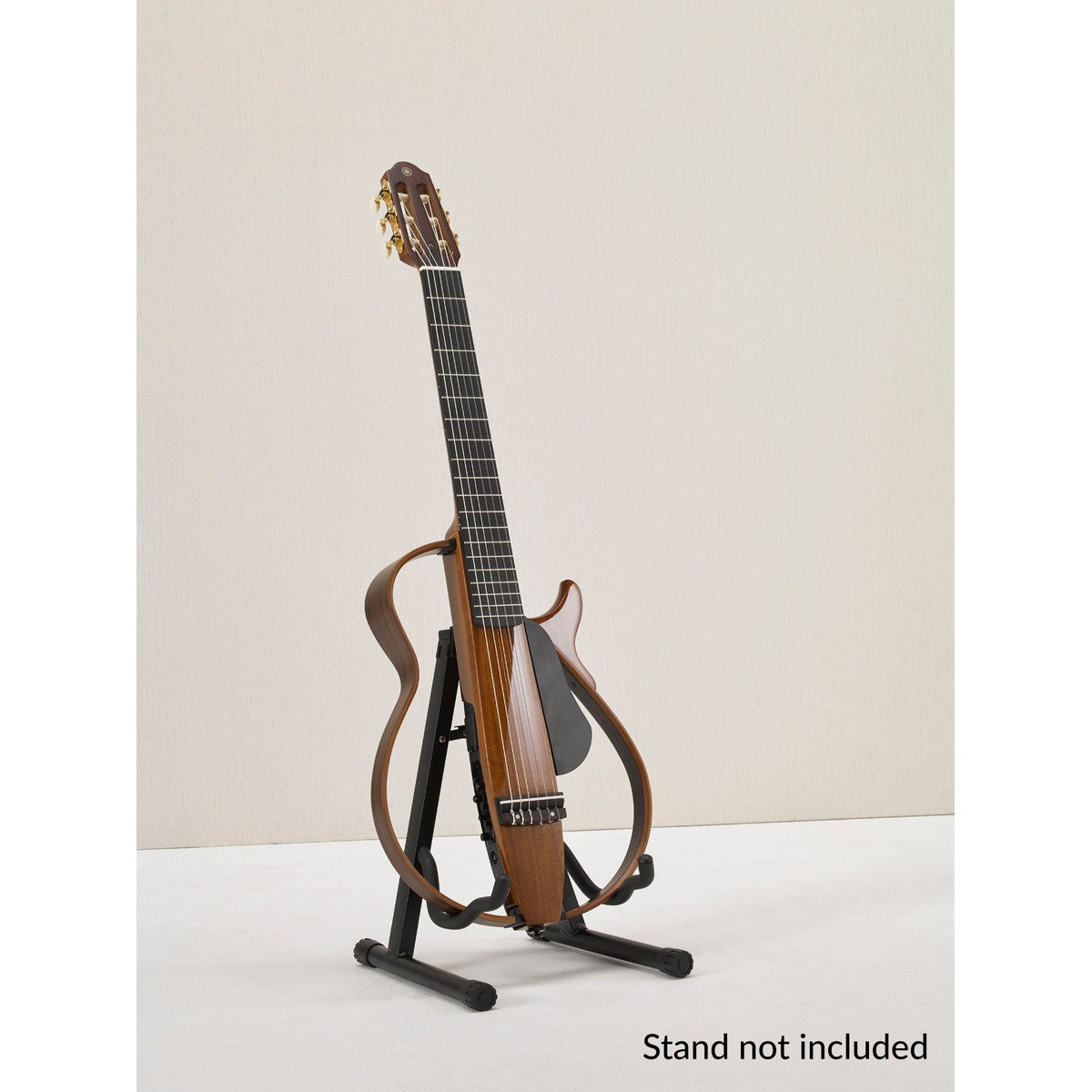 Guitarra Silent Yamaha SLG200NW Natural vista ángulo | Armonía Musical México