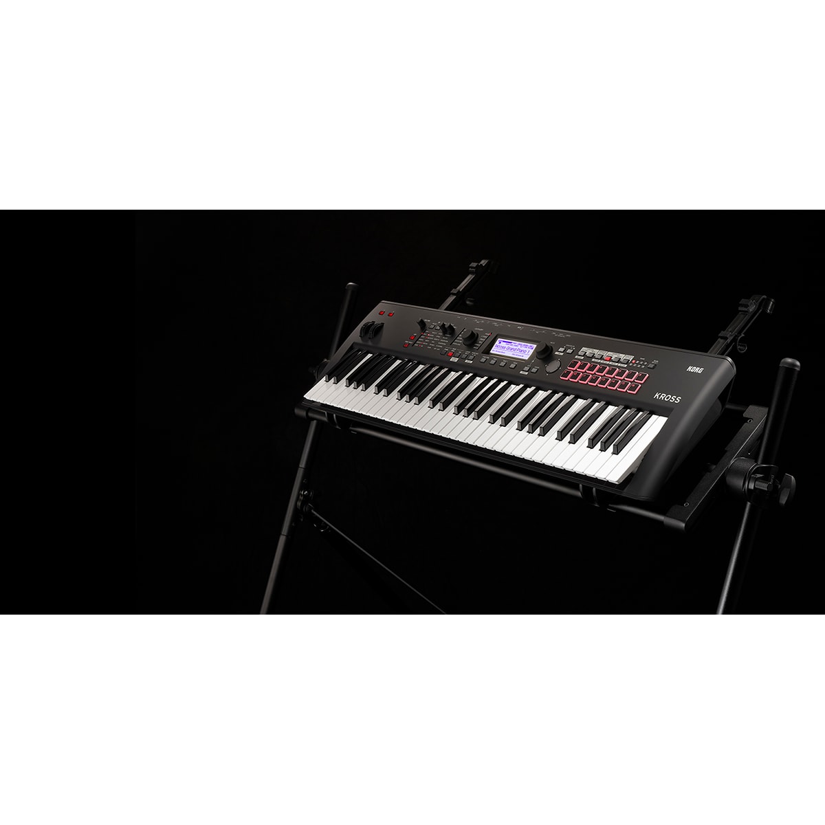 Korg Kross2-61 Negro vista frontal angulo | Armonía Musical México