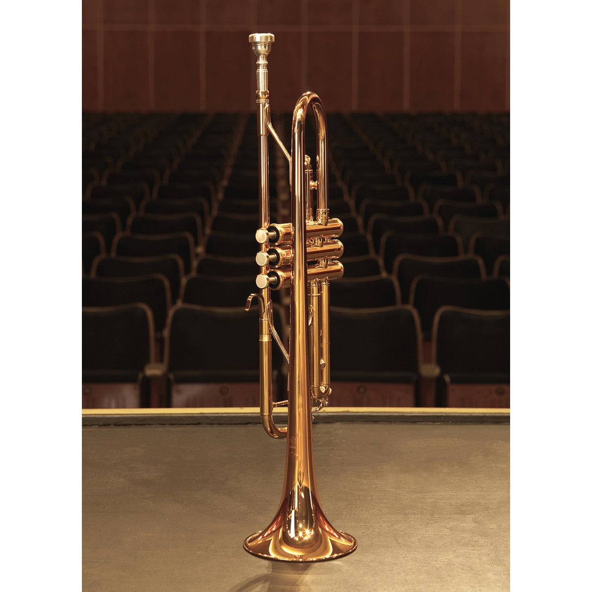 Trompeta Yamaha YTR-6335RC vista ángulo | Armonía Musical México