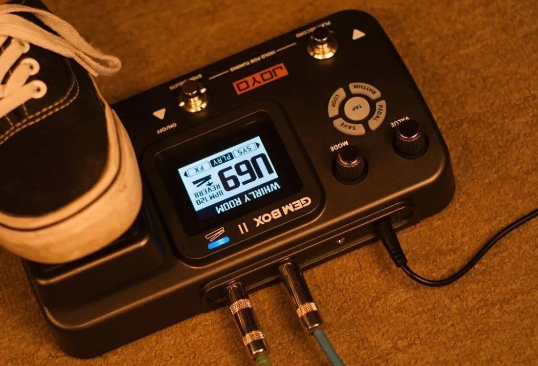Pedal De Efecto Joyo Gem Box ll Color Negro